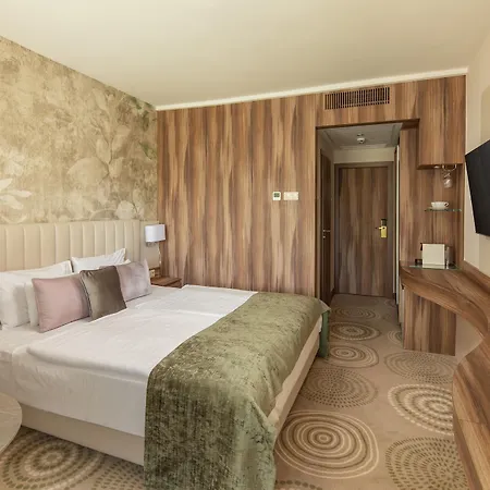 Carbona Thermal 4* Hévíz