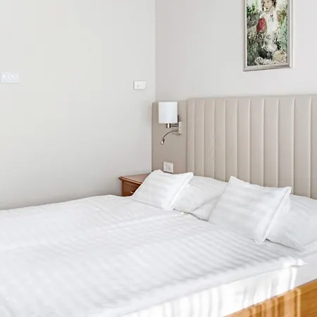 Otel Carbona Thermal 4*