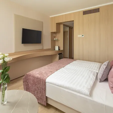 Carbona Thermal Hotel